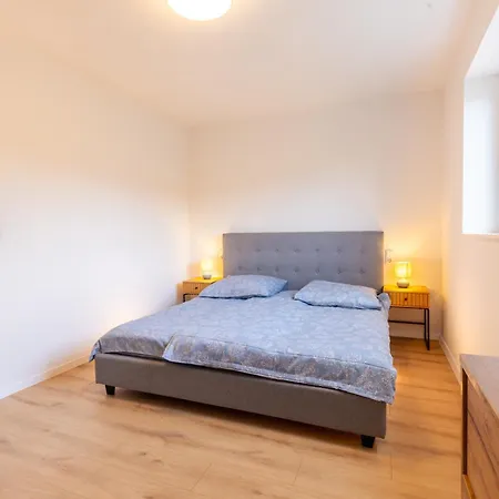 Apartment Pitlane 3 Brucktal